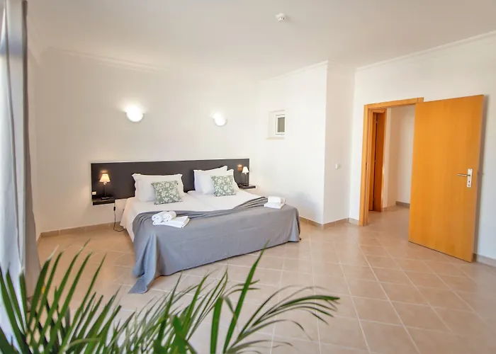 Apartmanhotel Smy Santa Eulalia Algarve 3*