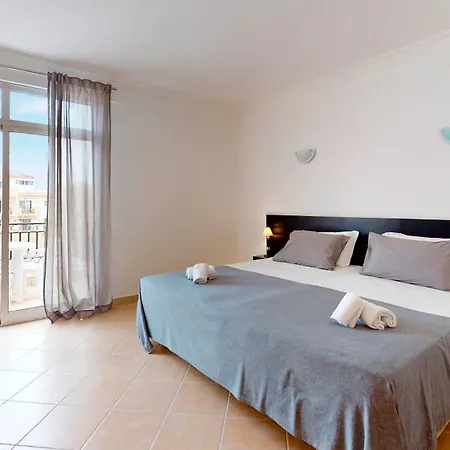 Ξενοδοχείο με διαμερίσματα Smy Santa Eulalia Algarve 3*